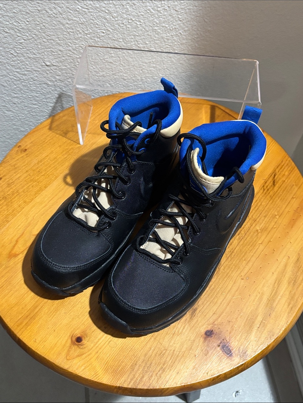 Nike Black and Blue Boys High-Top Lace-Up Sneakers 4.5Y